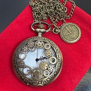 Steampunk pocket watch new w batteries